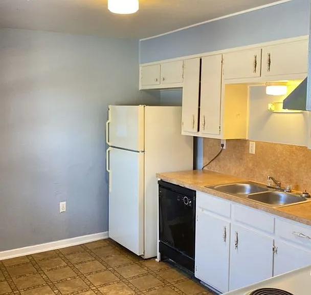 307 Sunset Ln #4 — Photo 3