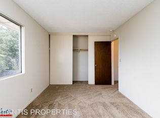100 Caledonia St APT 05, Santa Cruz, CA 95062
