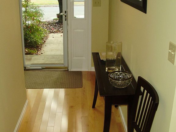 4th image of 45632 Longfields Village Dr