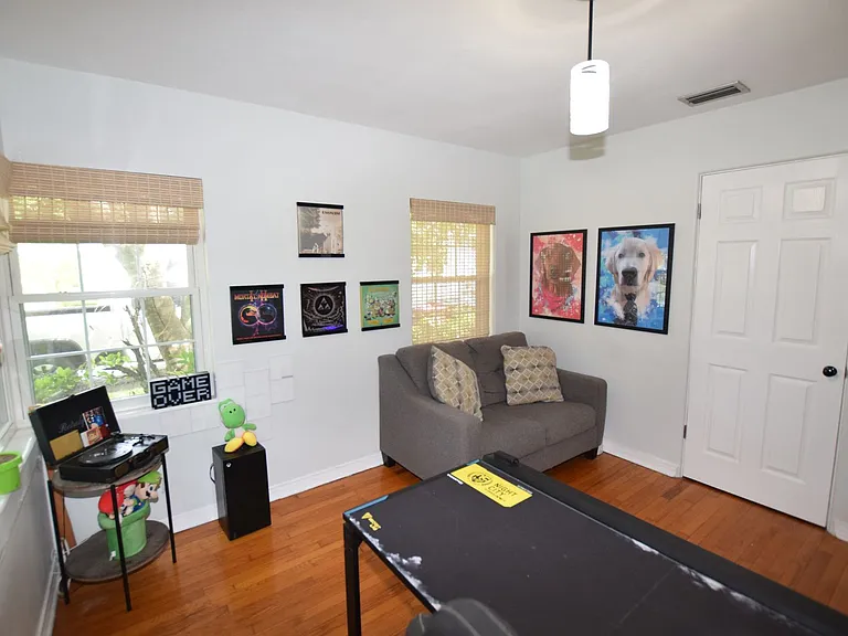 924 Boardman St — Photo 35