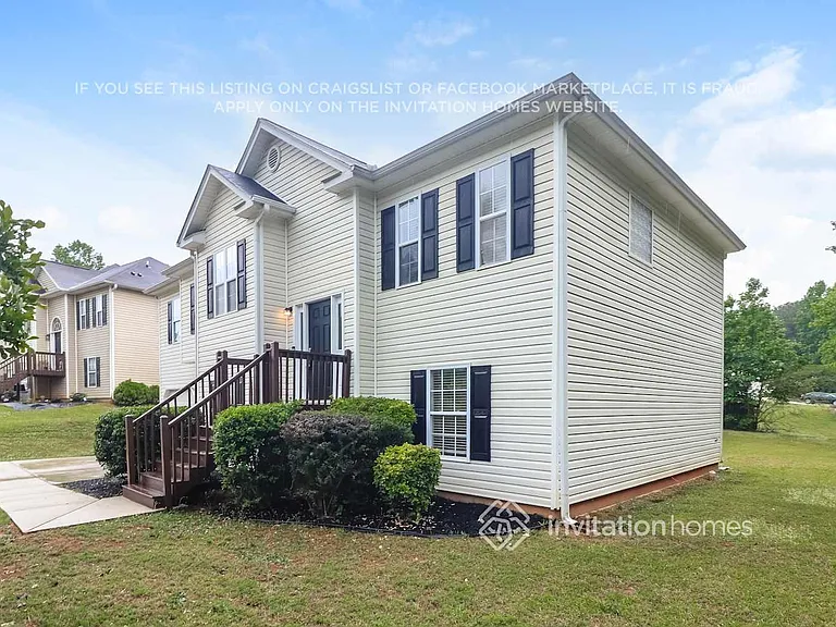 6255 Queensdale Dr — Photo 4