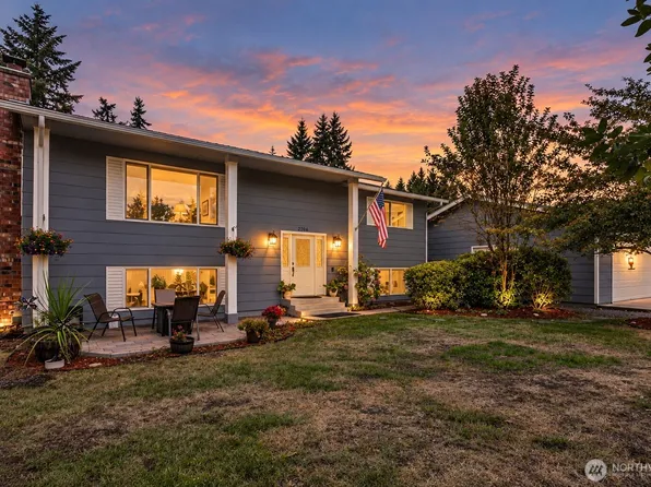 2704 180th Avenue E, Lake Tapps, WA 98391