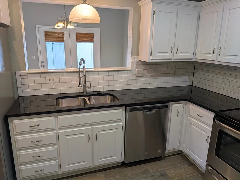 452 W Dogwood Ct — Photo 9