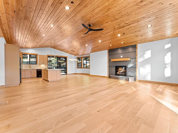 4th image of 1285 Kings Way