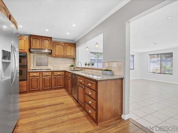 2nd image of 7467 Seneca Pl