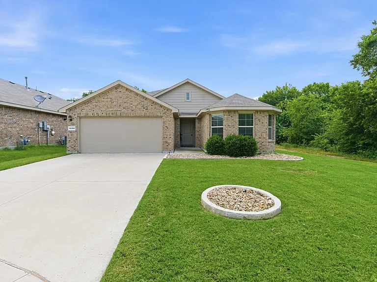 16308 Caledonia Ct — Photo 38