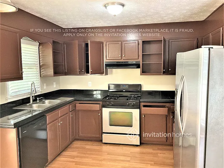 2711 Spring Ridge Cir — Photo 4