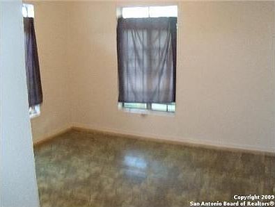 4th image of 407 Fridell St