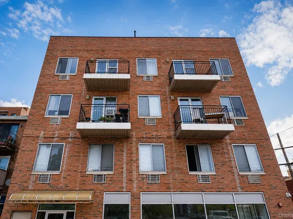 31-53 Linden Place #2E, Flushing, NY 11354