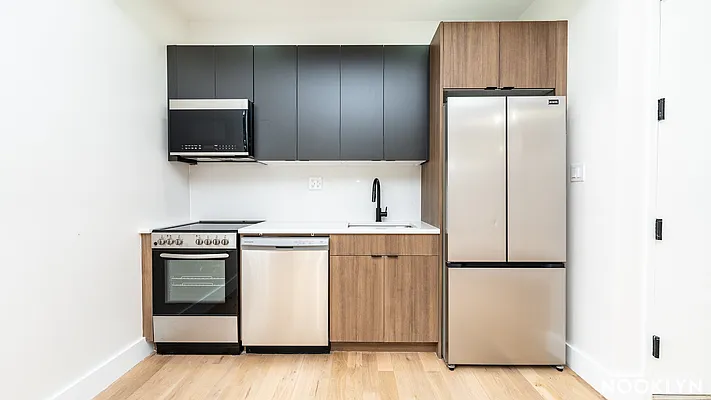 Rented by Nooklyn NYC LLC | media 4