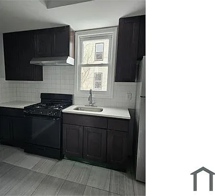 221 N 15th St #2 — Photo 1