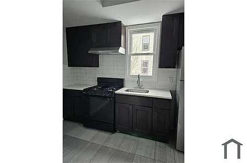 221 N 15th St #2 Photo 1
