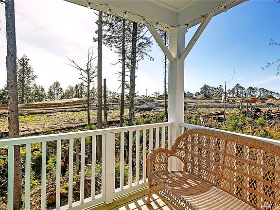 3rd image of 25 Sellwood