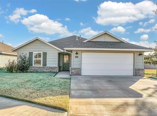 912 Avalon Dr, Altus, OK 73521