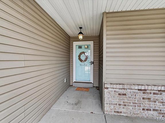 4th image of 2613 Ruddy Ridge Dr