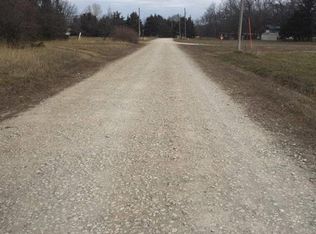 29 Candle Light Dr, Mound City, KS 66056