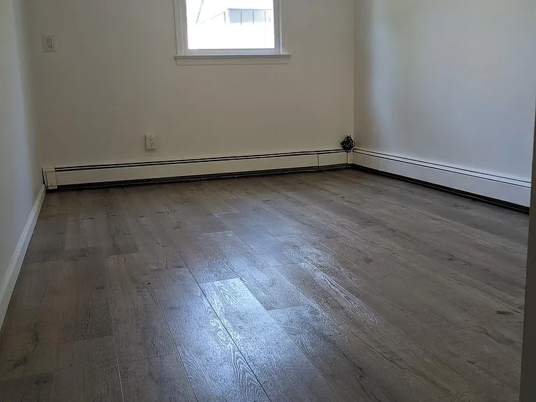 75 Webster Ave #1 — Photo 34