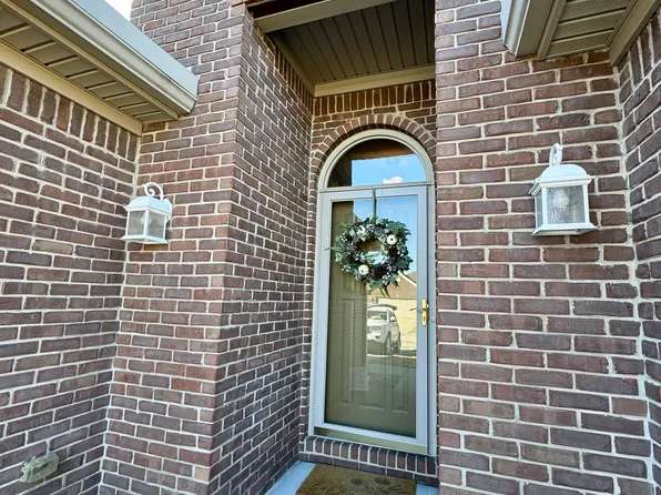 3176 Potomac Ct, Columbus, IN 47203