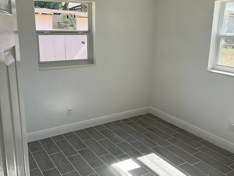 4421 N Clark Ave #A — Photo 5