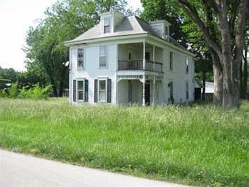 1st image of 200 E 2nd St