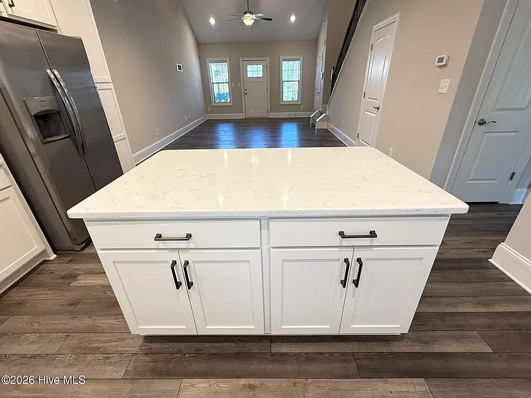 121 Lark Dr — Photo 11