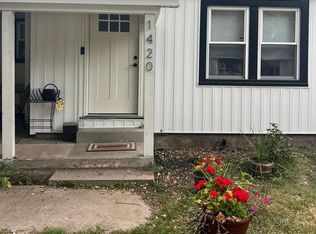 1420 S Pickwick Ave, Springfield, MO 65804