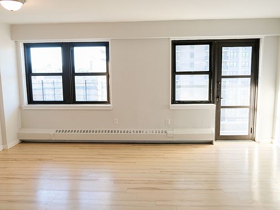 4th image of 1370 Saint Nicholas Ave APT 25M