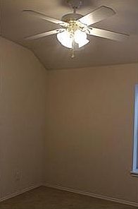 5th image of 407 Mary Pat Dr