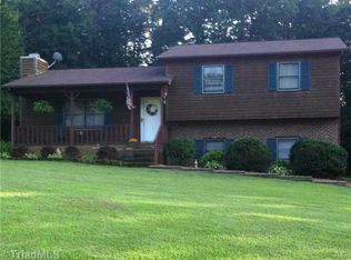 7741 Stonington Way Ct, Kernersville, NC 27284