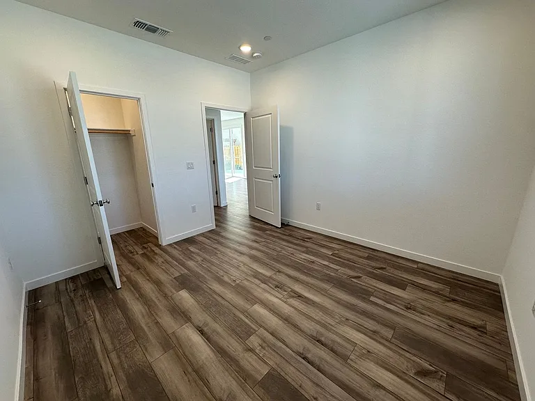1578 N Central Pkwy — Photo 13