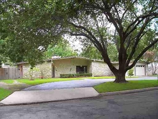 2nd image of 102 AMERSON DR
