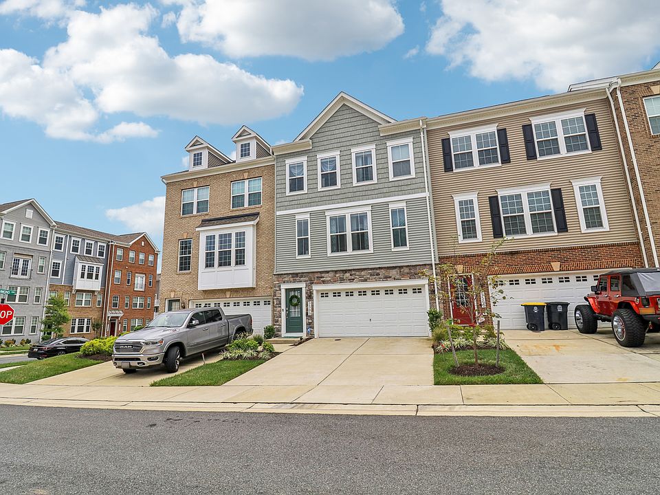 1st image of 9509 Bent Creek Pl #3