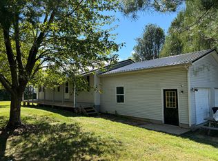 633 Old Decker Rd, Bronston, KY 42518