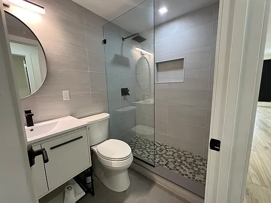 Rented by Trademarko Realty Inc | media 16