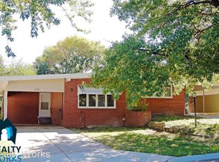 430 S 39th St, Lincoln, NE 68510