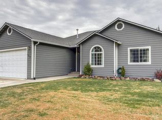 460 Phyllis Dr, Eagle Pt, OR 97524
