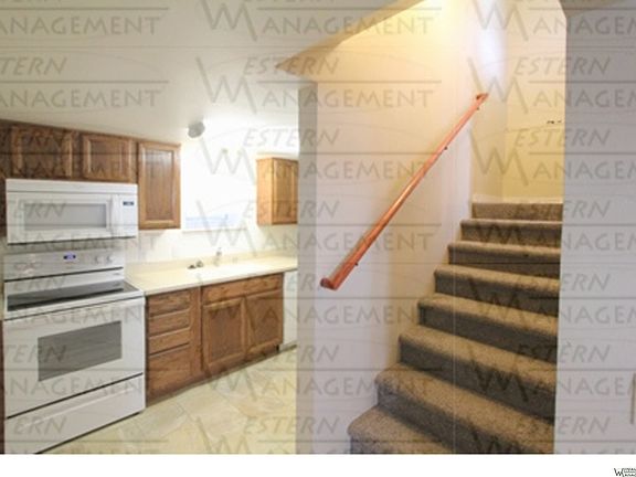 3rd image of 2519 10th Ave N