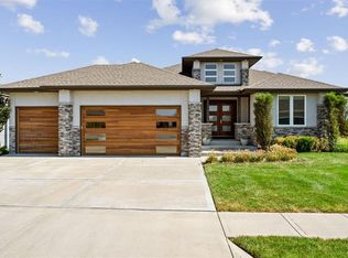 17201 Bradshaw St, Overland Park, KS 66221