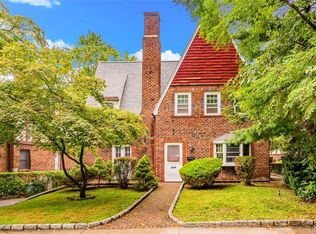 33 Cross St, Bronxville, NY 10708