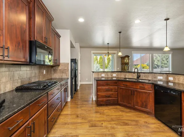 847 N Tullshire Way, Eagle, ID 83616