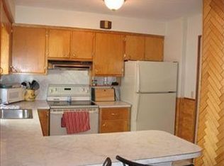 1240 W Clifton Blvd, Lakewood, OH