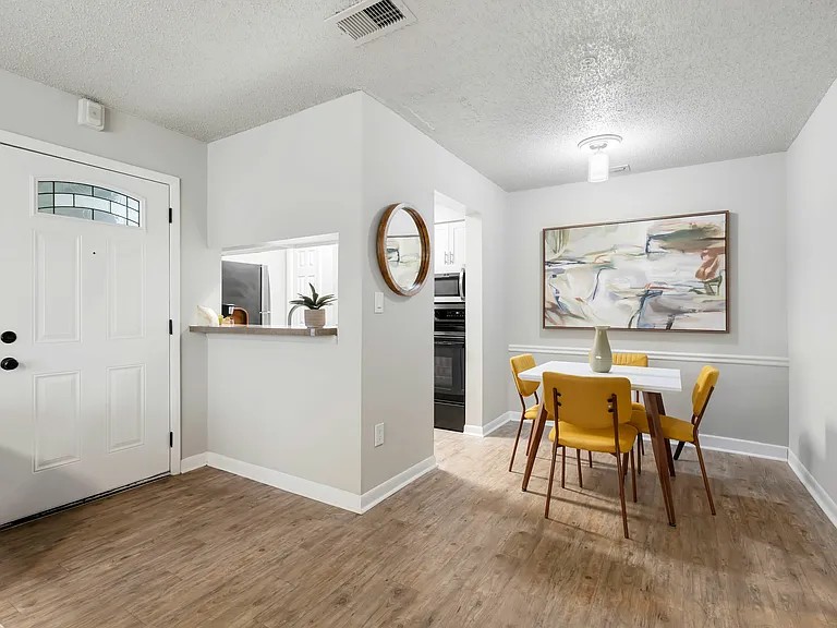 Entry, Kitchen Passthrough and Dinning Area