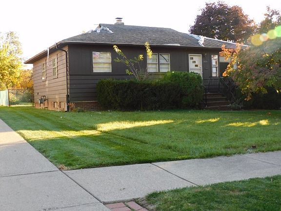 3rd image of 11251 Sharon Dr