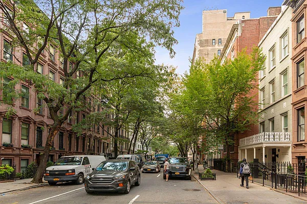 Rented by Emerson Realty NY LLC | media 20