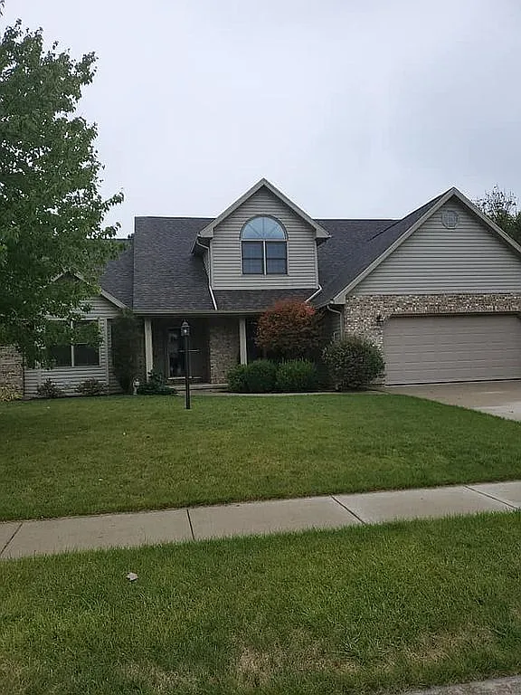 1637 Timothy Dr photo 1