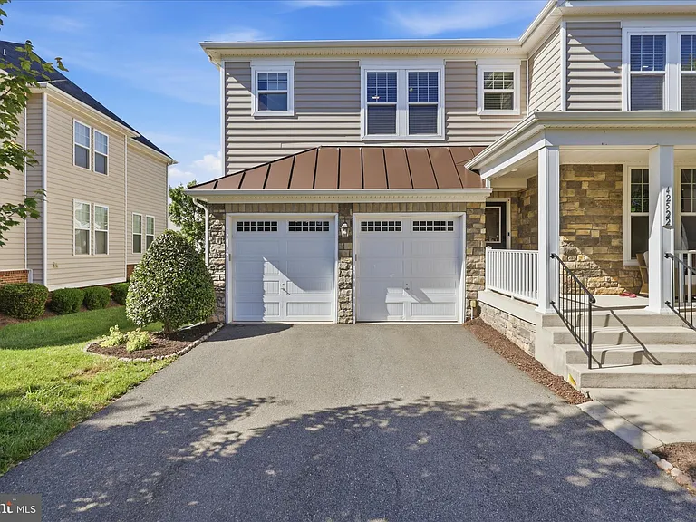 42522 Stratford Landing Dr — Photo 3