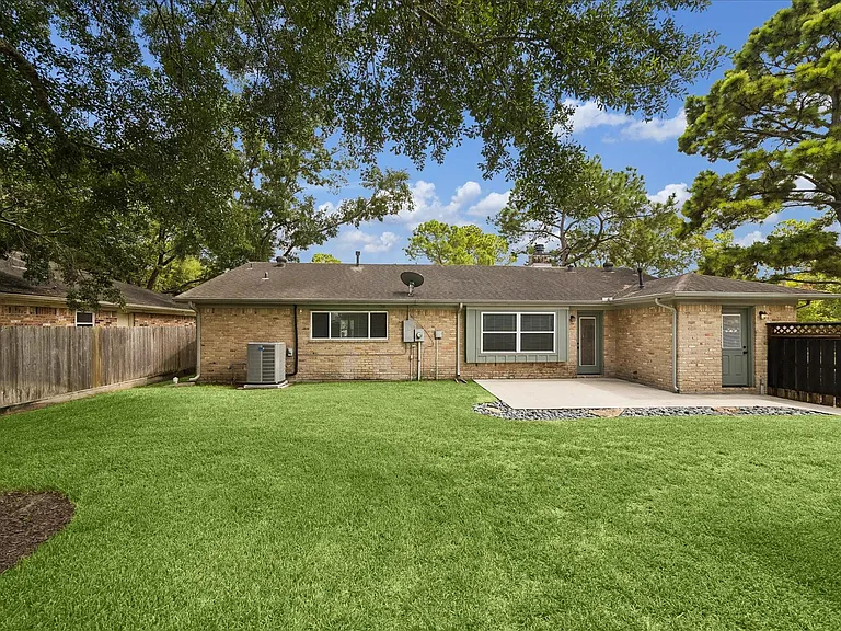 12322 Nova Ct — Photo 5