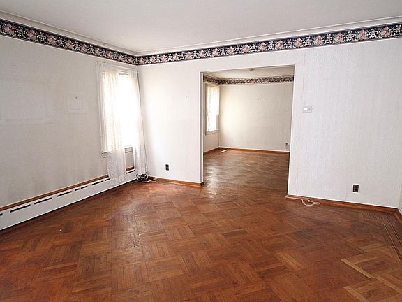 3rd image of 6607 Avenue T