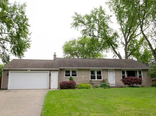 216 Larkspur Ave, Portage, MI 49002