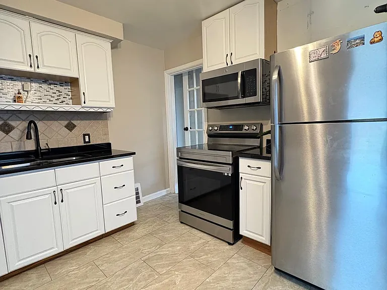 2625 Walnut St — Photo 5